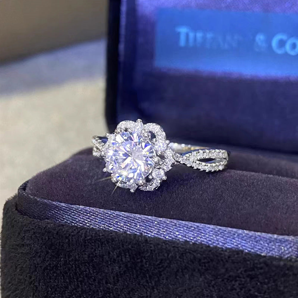 Vintage Snowflake Solitaire Ring in Silver