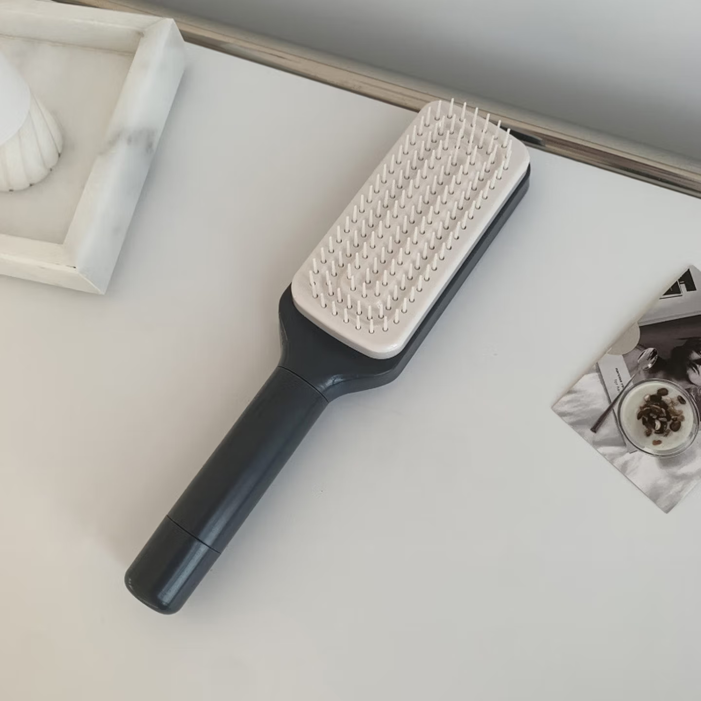 Retractable Air Cushion Hair Brush with One-Click Self-Cleaning