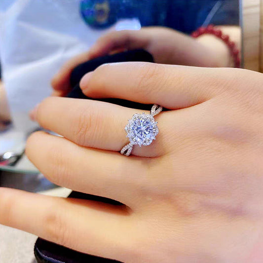 Vintage Snowflake Solitaire Ring in Silver