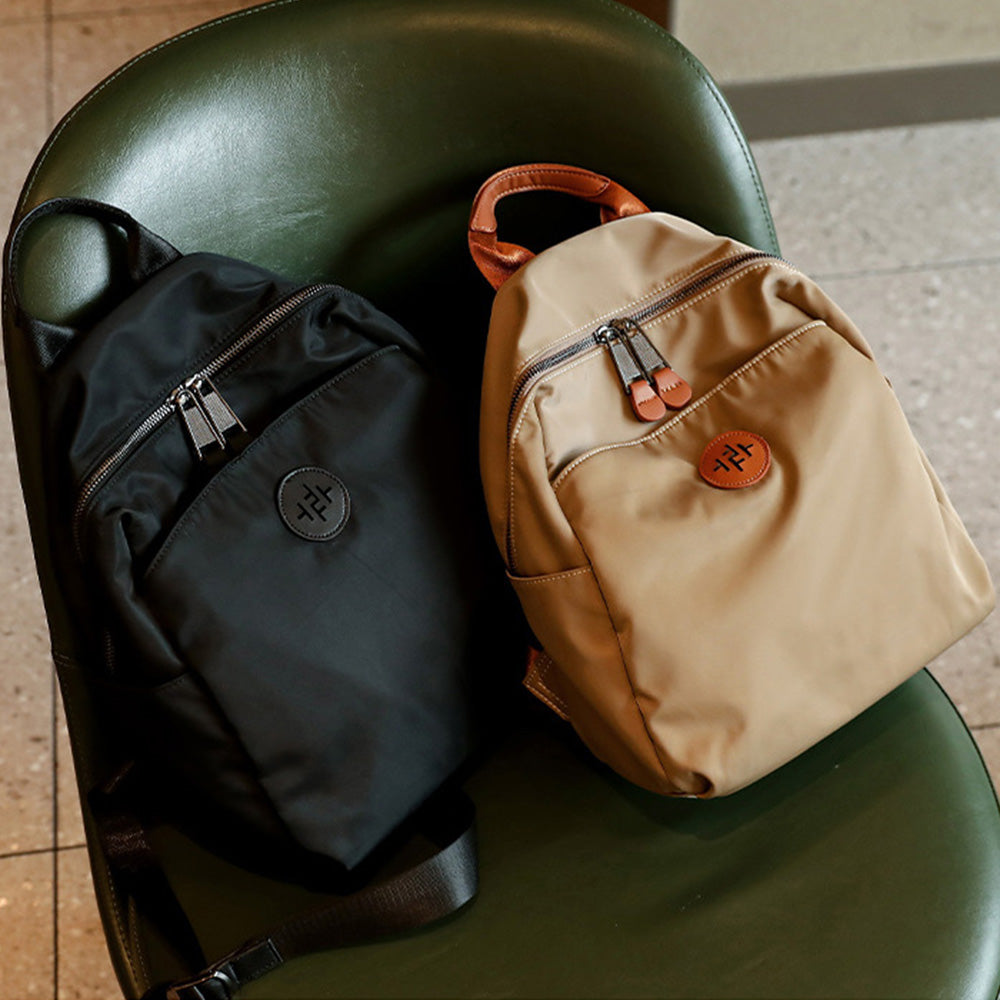 Lightweight Minimalist Oxford Travel Backpack for Women